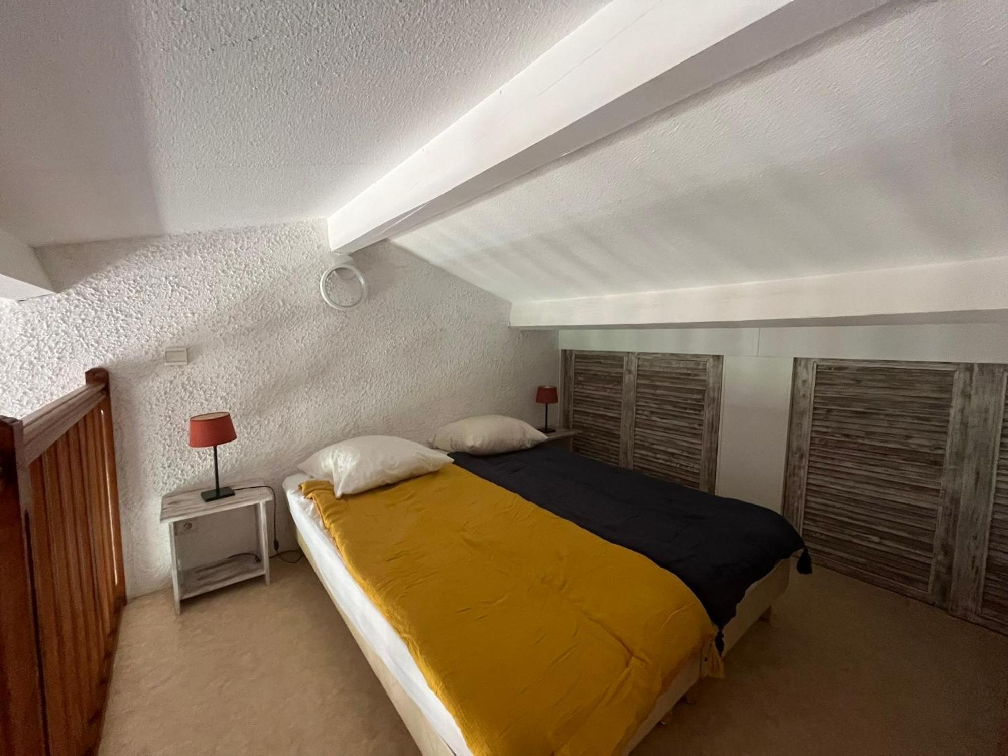 Superbe Duplex 35m2 vue mer avec piscine Bormes-les-Mimosas Extérieur photo