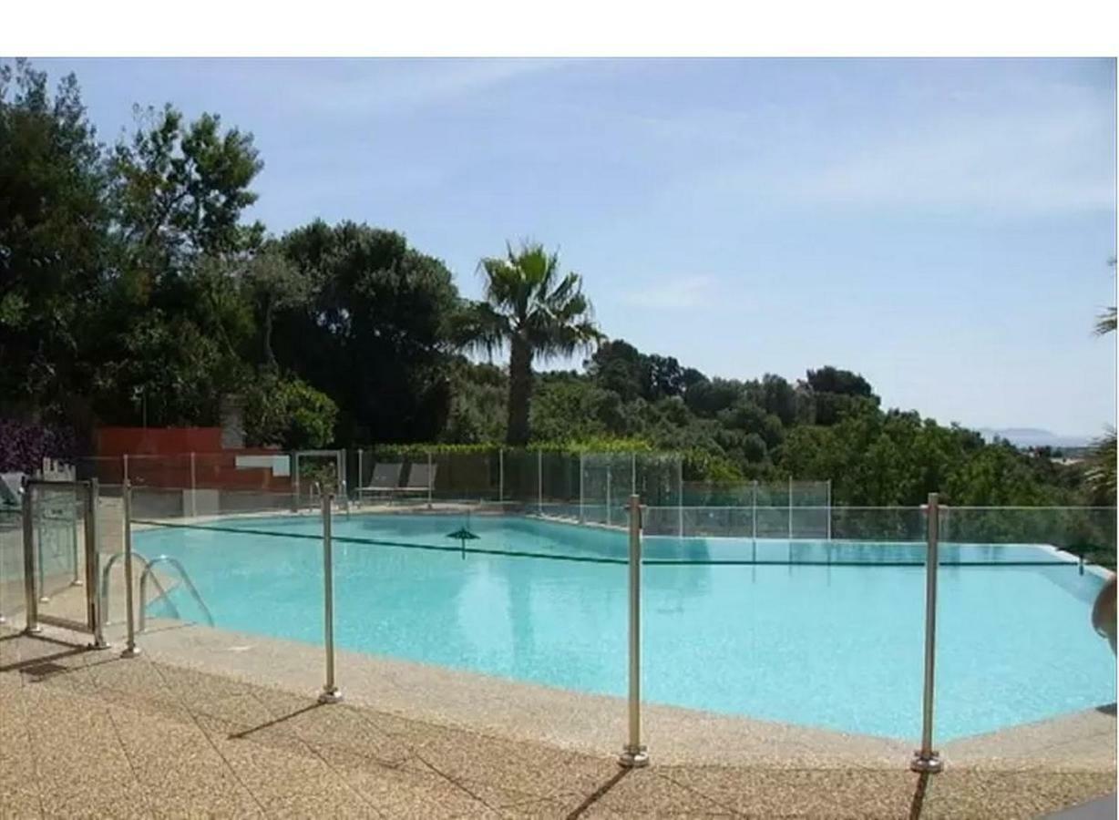 Superbe Duplex 35m2 vue mer avec piscine Bormes-les-Mimosas Extérieur photo